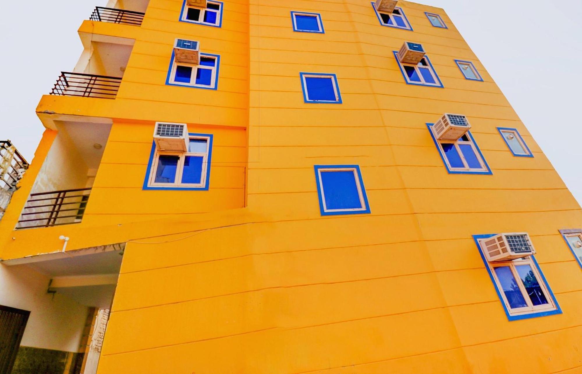 Hotel O Urban Wings New Delhi Exterior photo