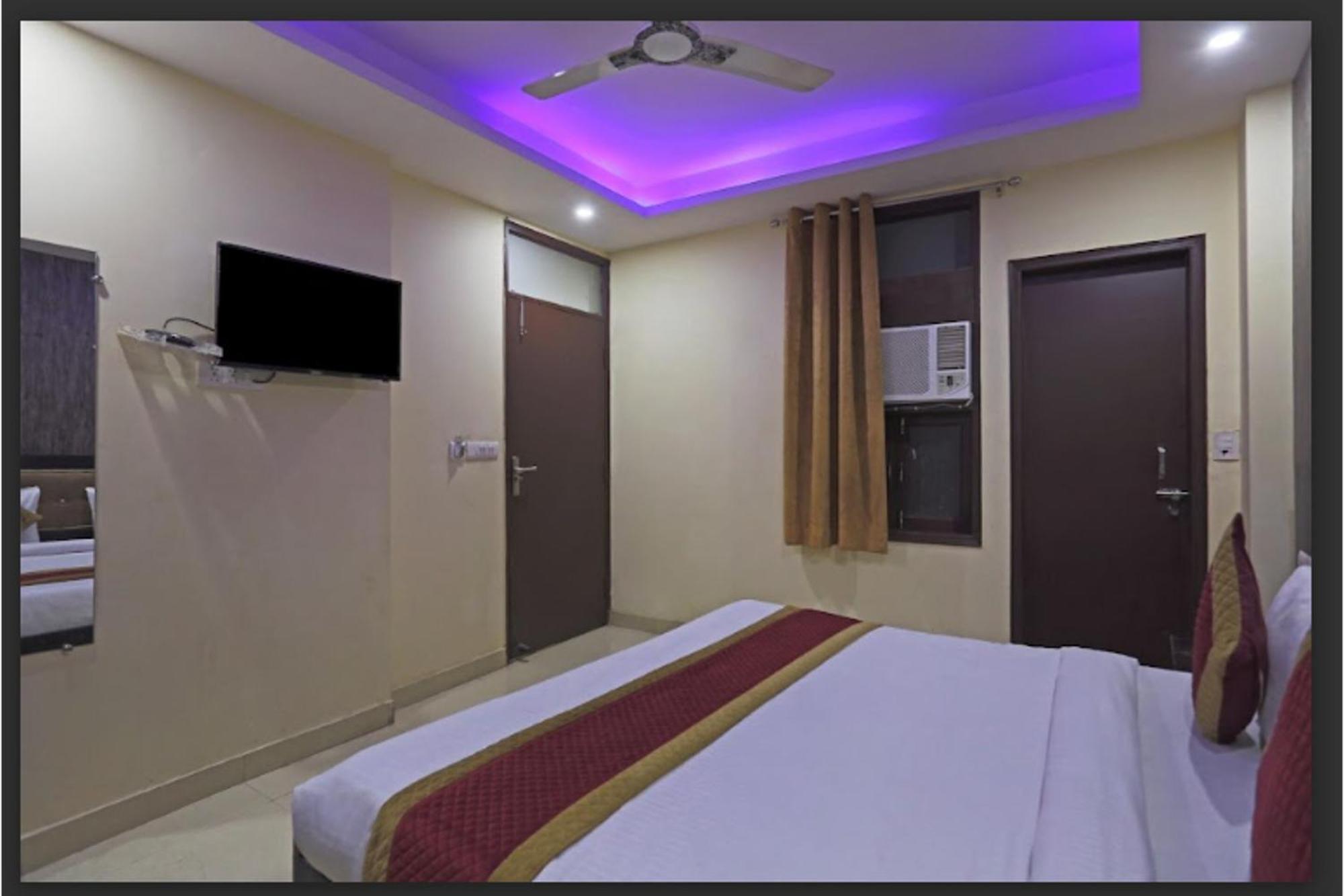 Hotel O Urban Wings New Delhi Exterior photo