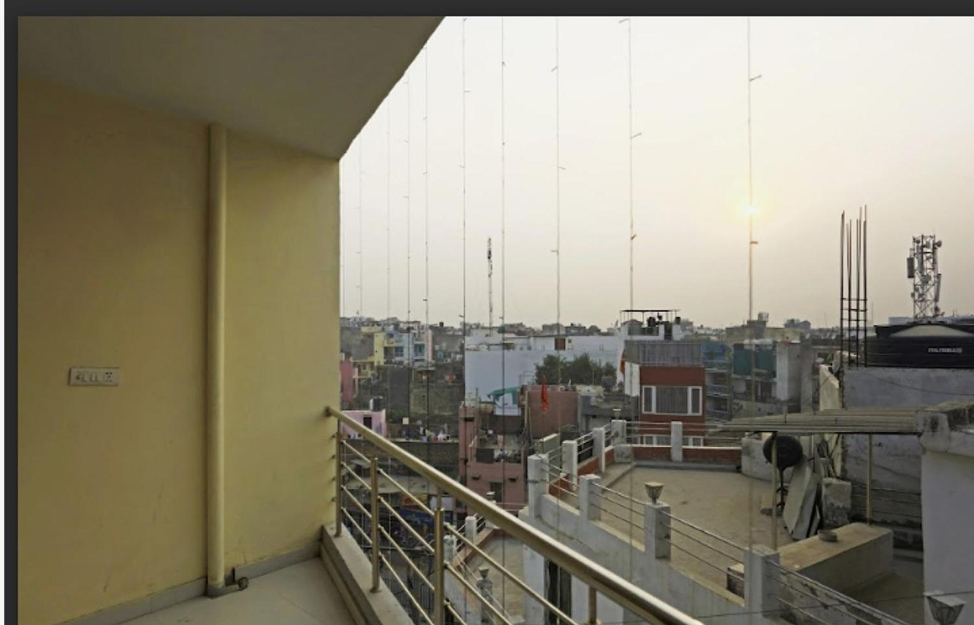 Hotel O Urban Wings New Delhi Exterior photo