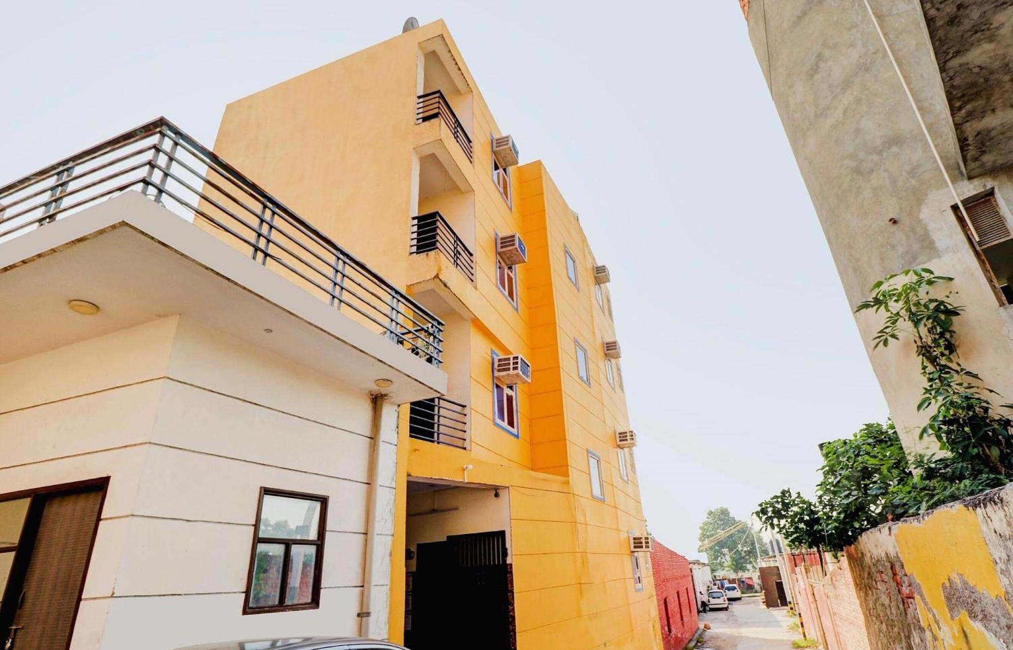 Hotel O Urban Wings New Delhi Exterior photo