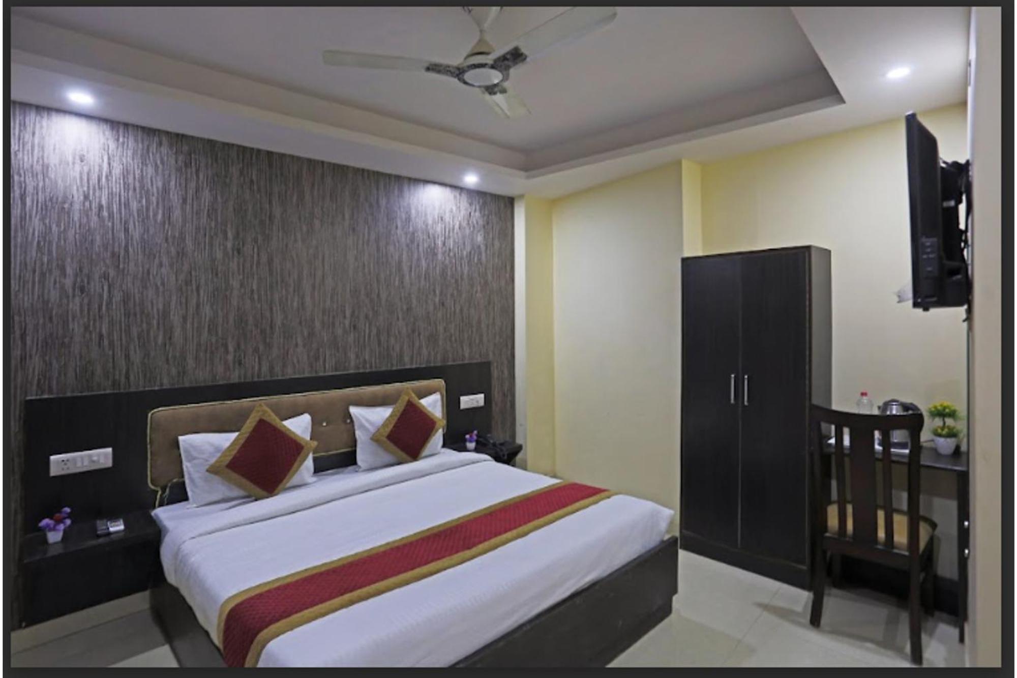 Hotel O Urban Wings New Delhi Exterior photo