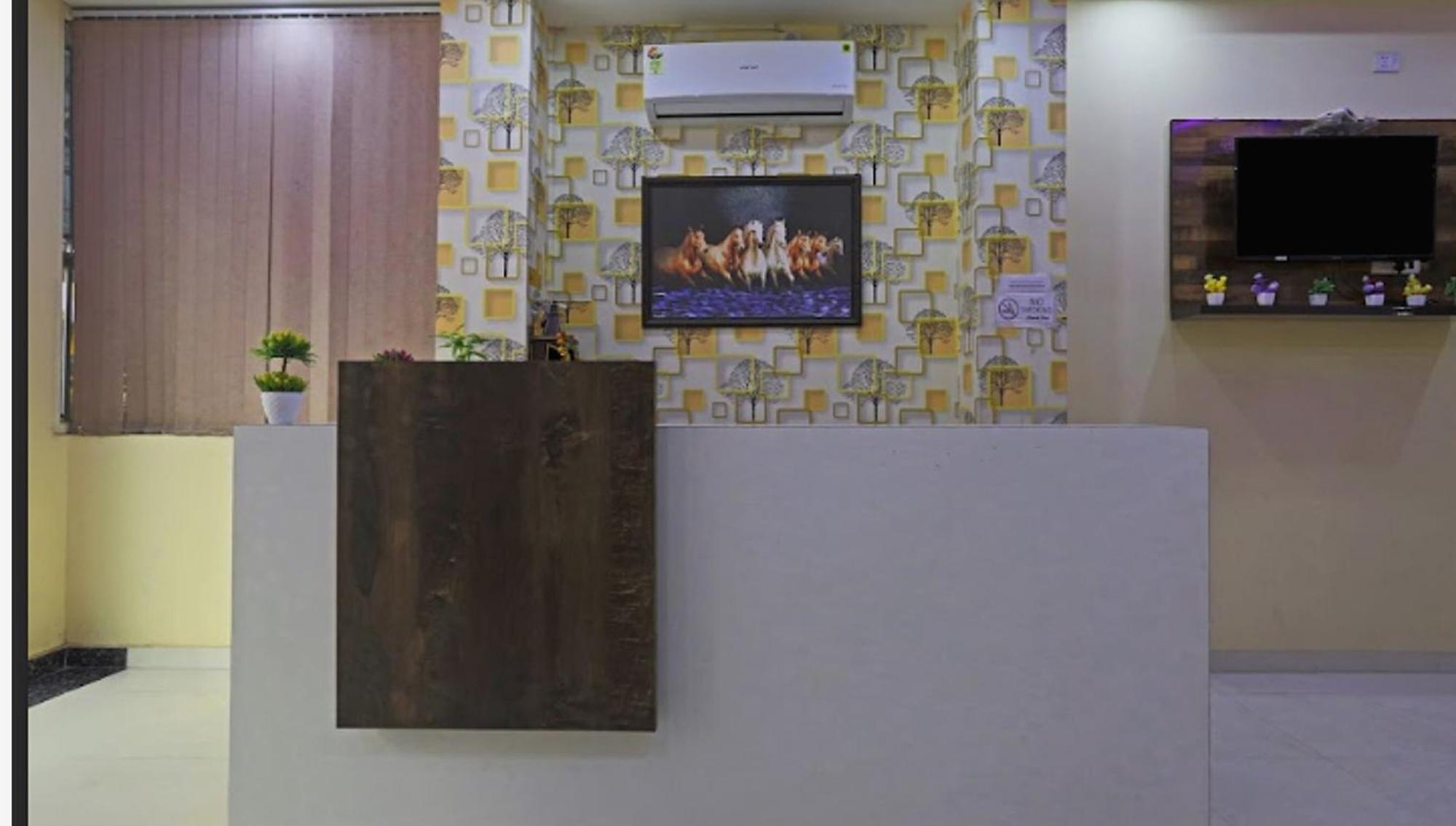 Hotel O Urban Wings New Delhi Exterior photo